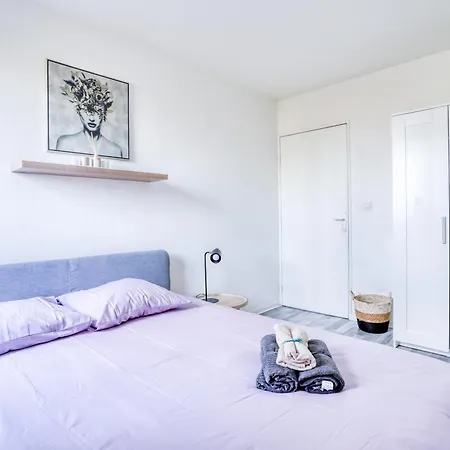 Le Warm Cocon - Spacieux T3 - 5 Personnes - Wifi Et Parking Rosny-sous-Bois Exterior photo